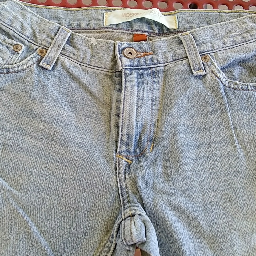 Mossimo sz 7 low-rise boot cut jeans